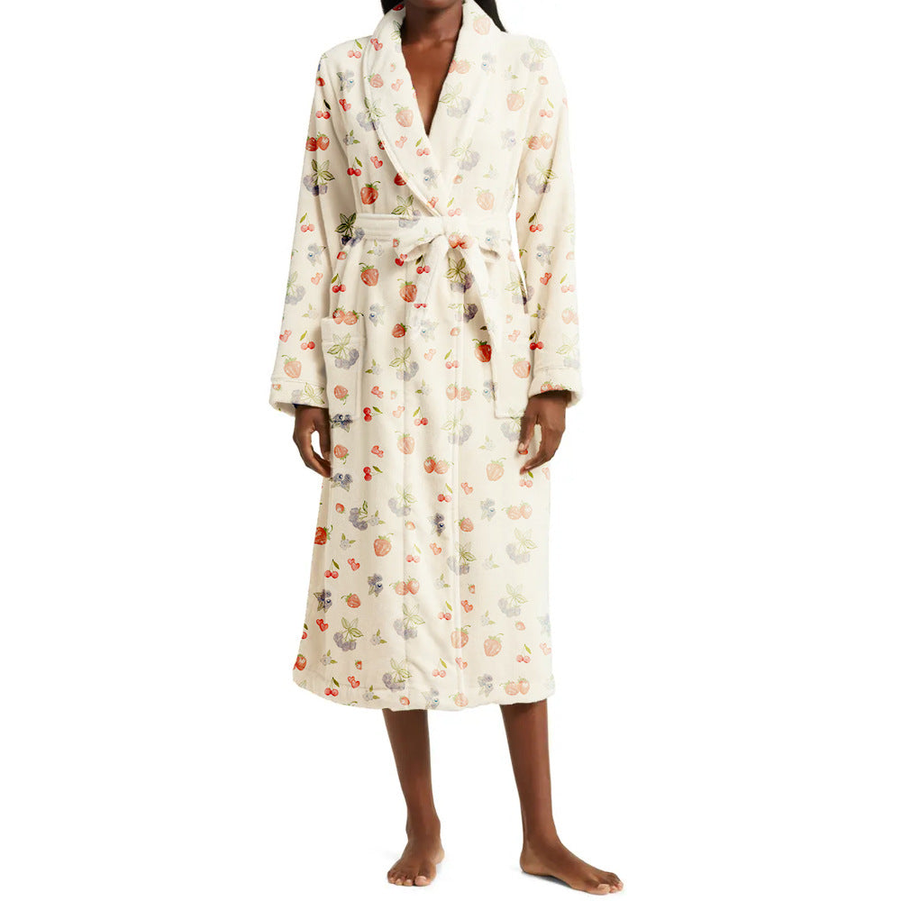 BloomCocoon – Luxurious House Robe with a Touch of Blossom