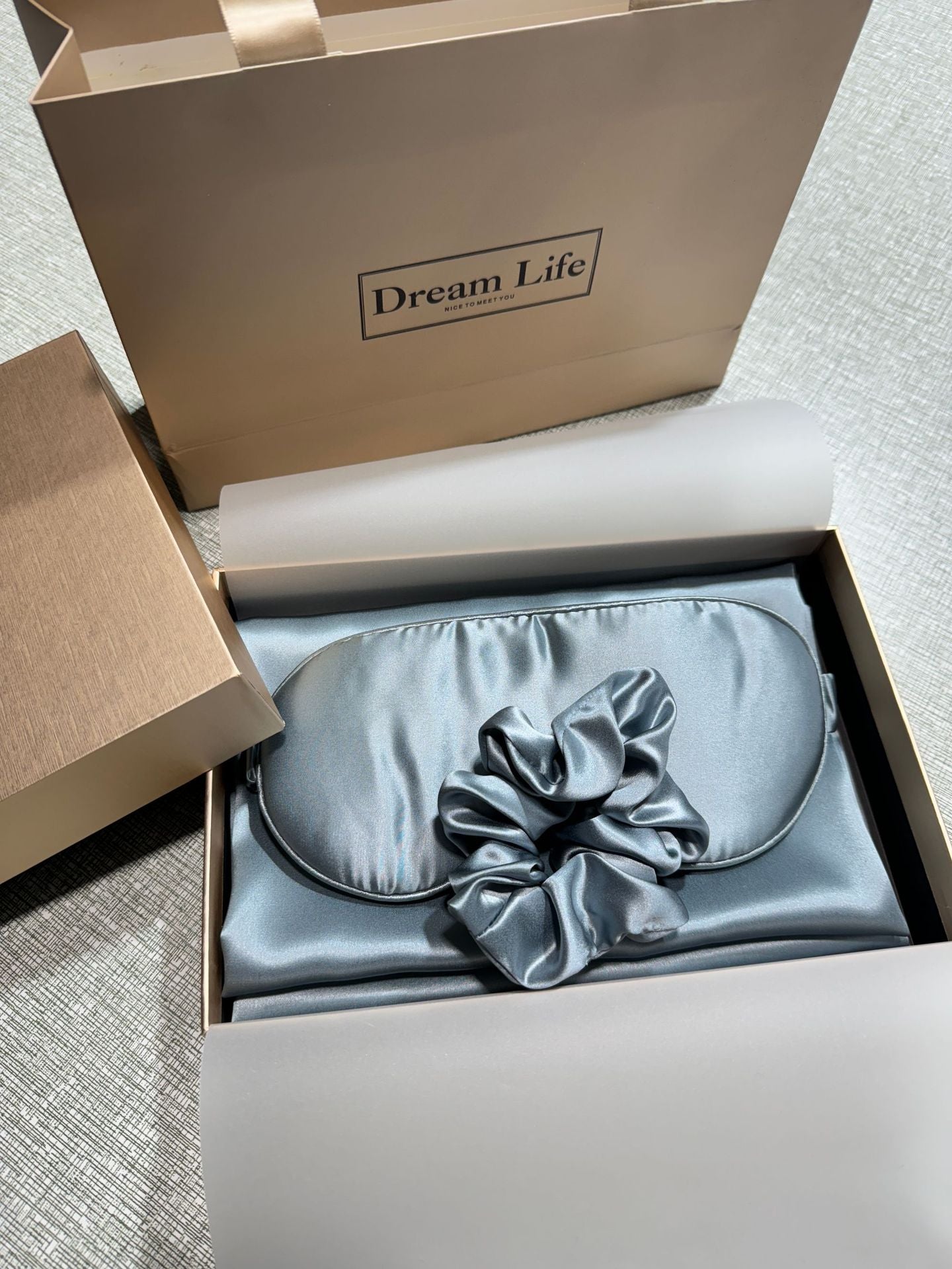 PureSilk - 4-Piece Skin-Friendly Silk Sleep Set (Hidden Zipper Pillowcase)