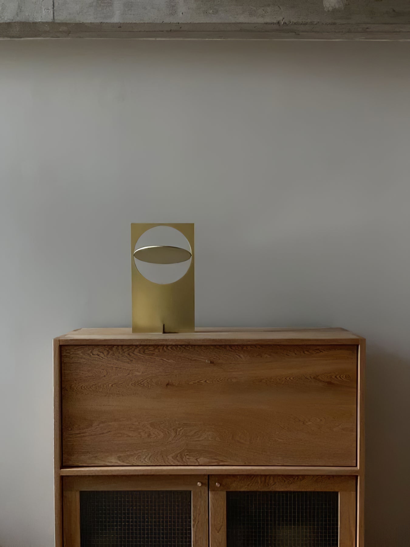 SleekShine - Minimalistische Tischlampe mit LED-Beleuchtung