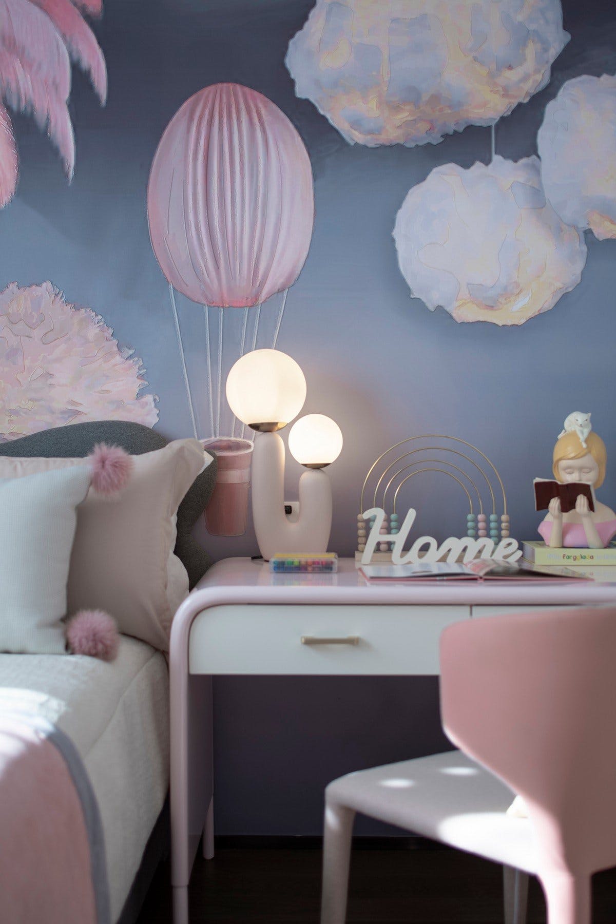 VelvetBeam - Lampe de table élégante