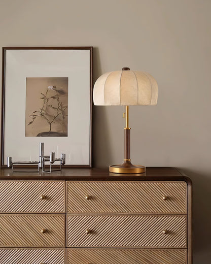 OrchidLite - Lámpara de Mesa Elegante con Pantalla de Tela Moderna