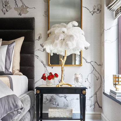 FeatherGlam – Luxuriöse Tischlampe