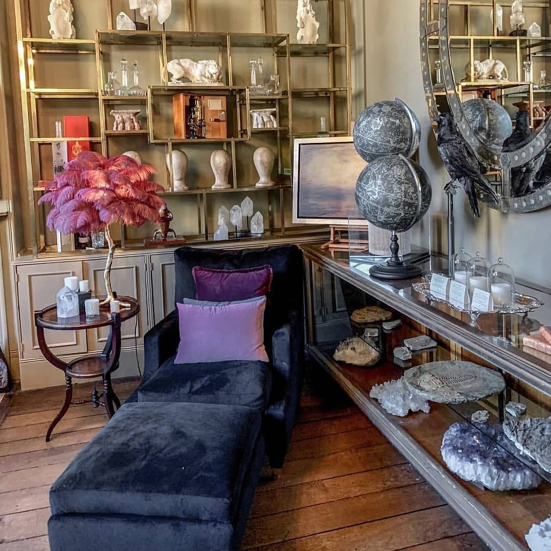 FeatherGlam – Luxuriöse Tischlampe