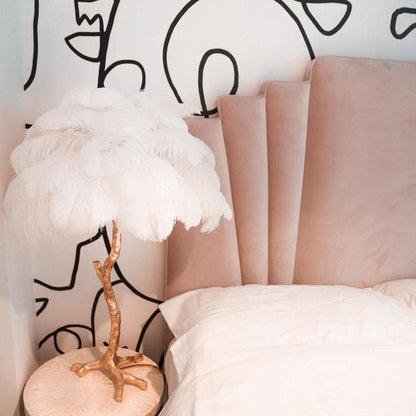 FeatherGlam – Luxuriöse Tischlampe