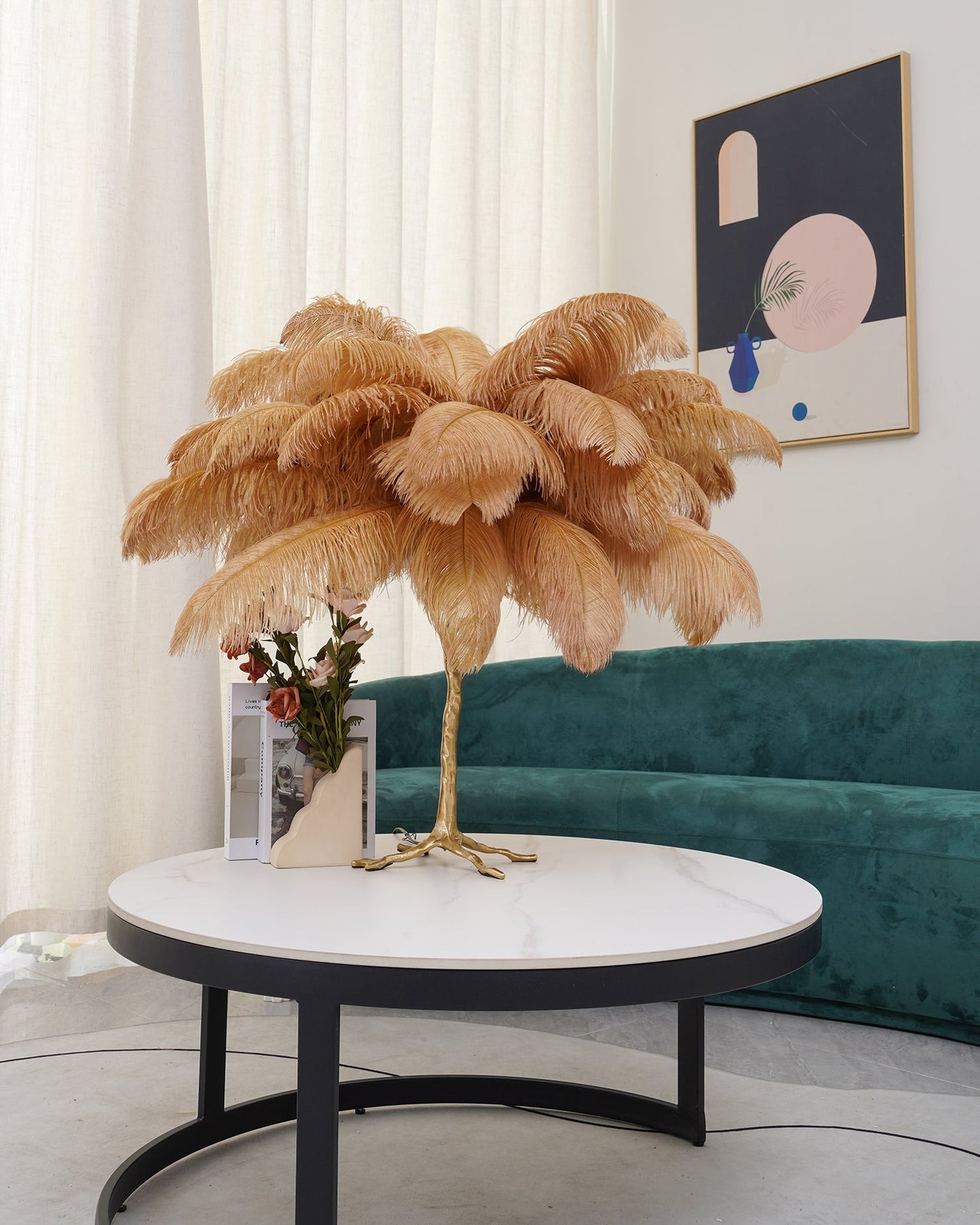 FeatherGlam – Luxuriöse Tischlampe