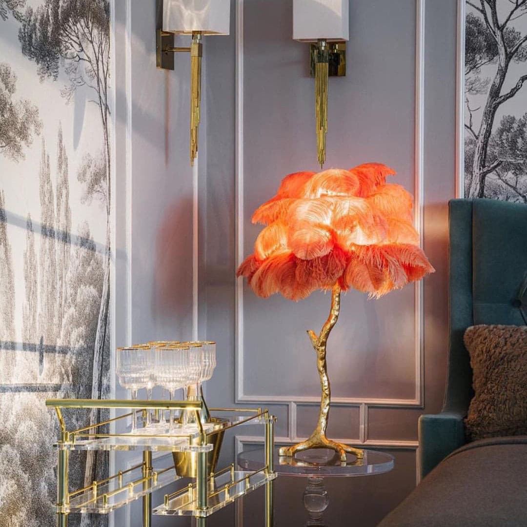FeatherGlam – Luxuriöse Tischlampe