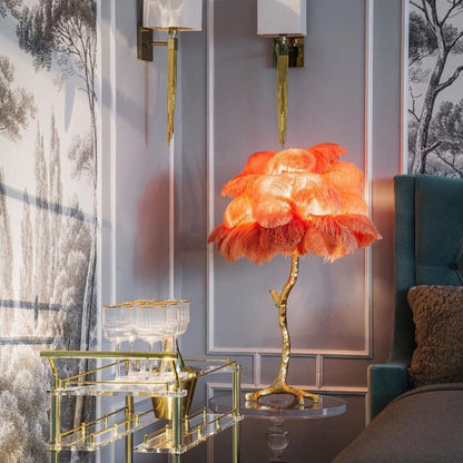 FeatherGlam – Luxuriöse Tischlampe
