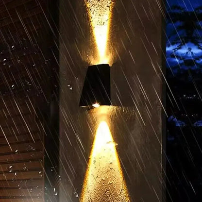 SunRay - Lampa zasilana energią słoneczną do użytku na zewnątrz