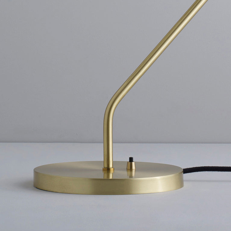 LuxeDual - Double Table Lamp with Refined Design and Soft Light Spread