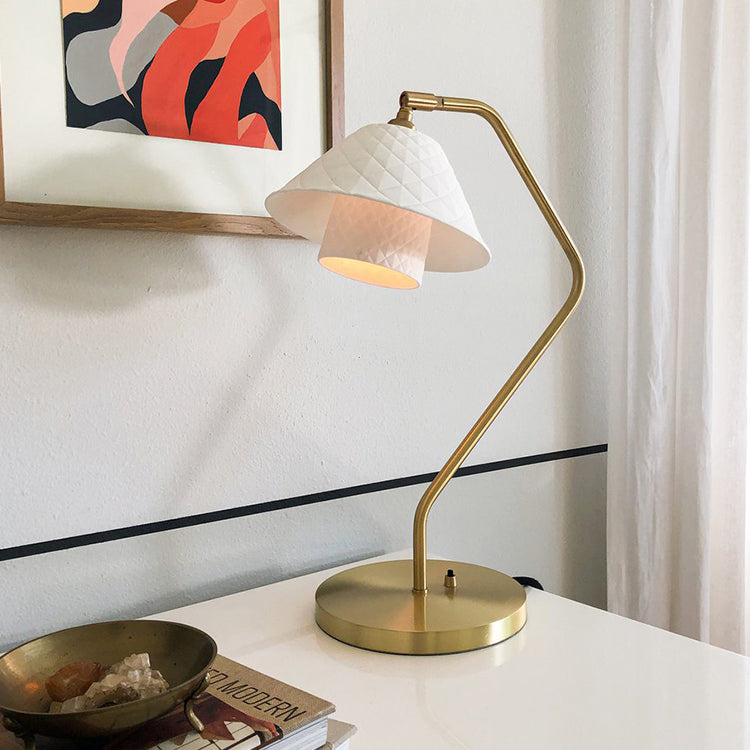 LuxeDual - Double Table Lamp with Refined Design and Soft Light Spread