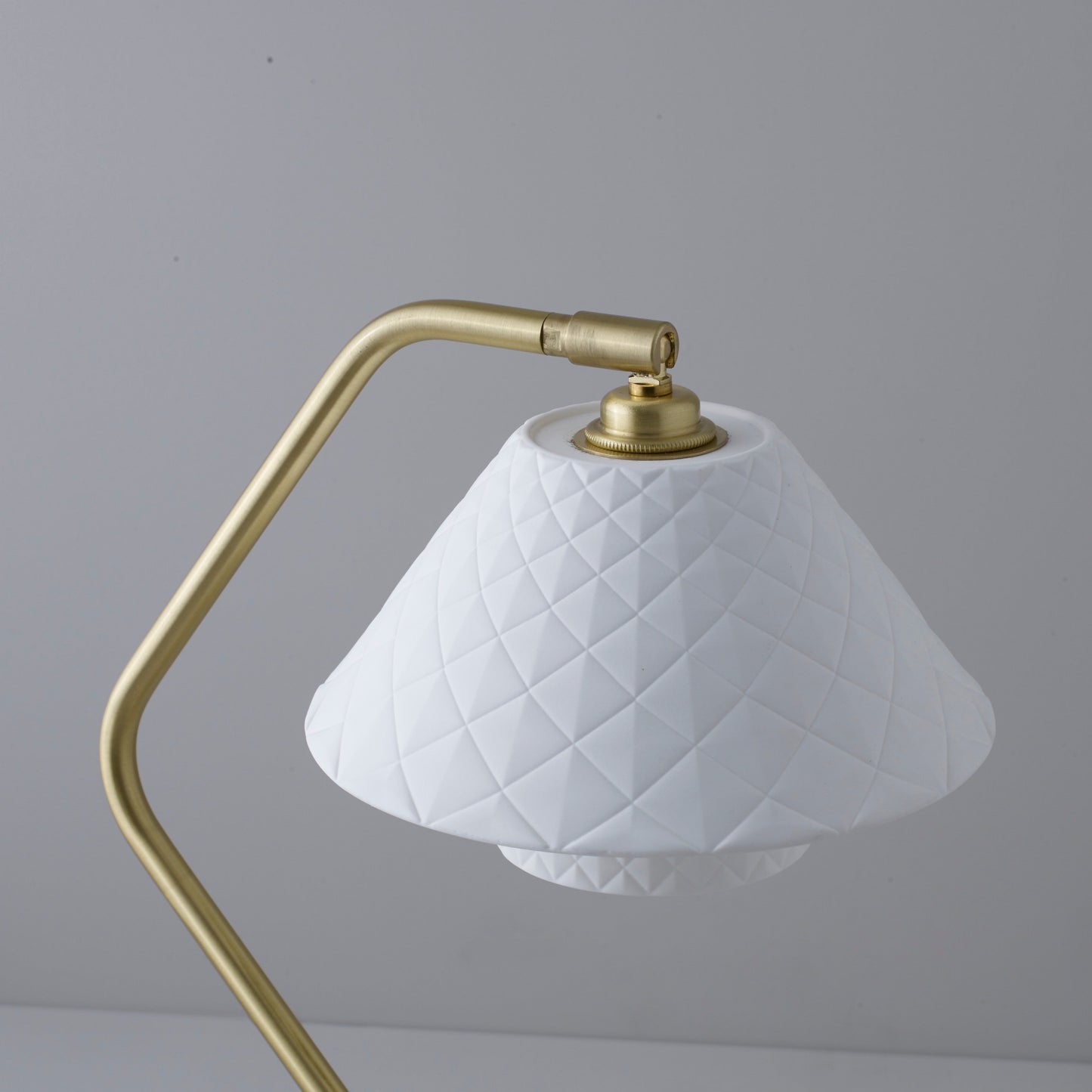 LuxeDual - Double Table Lamp with Refined Design and Soft Light Spread
