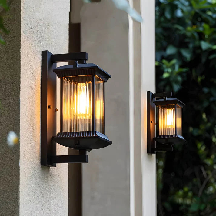 Pavo's Outdoor Wall Lamp 1
