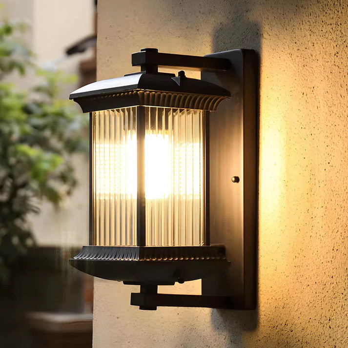 Pavo's Outdoor Wall Lamp 3