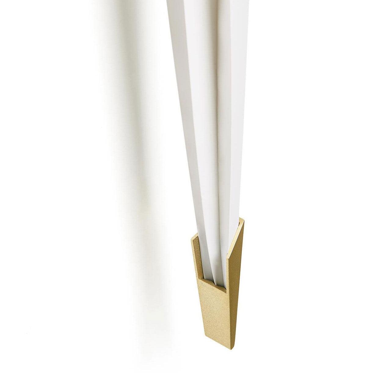 FeatherLuxe – Lámpara de Pared Inspirada en Aves para un Look Caprichoso