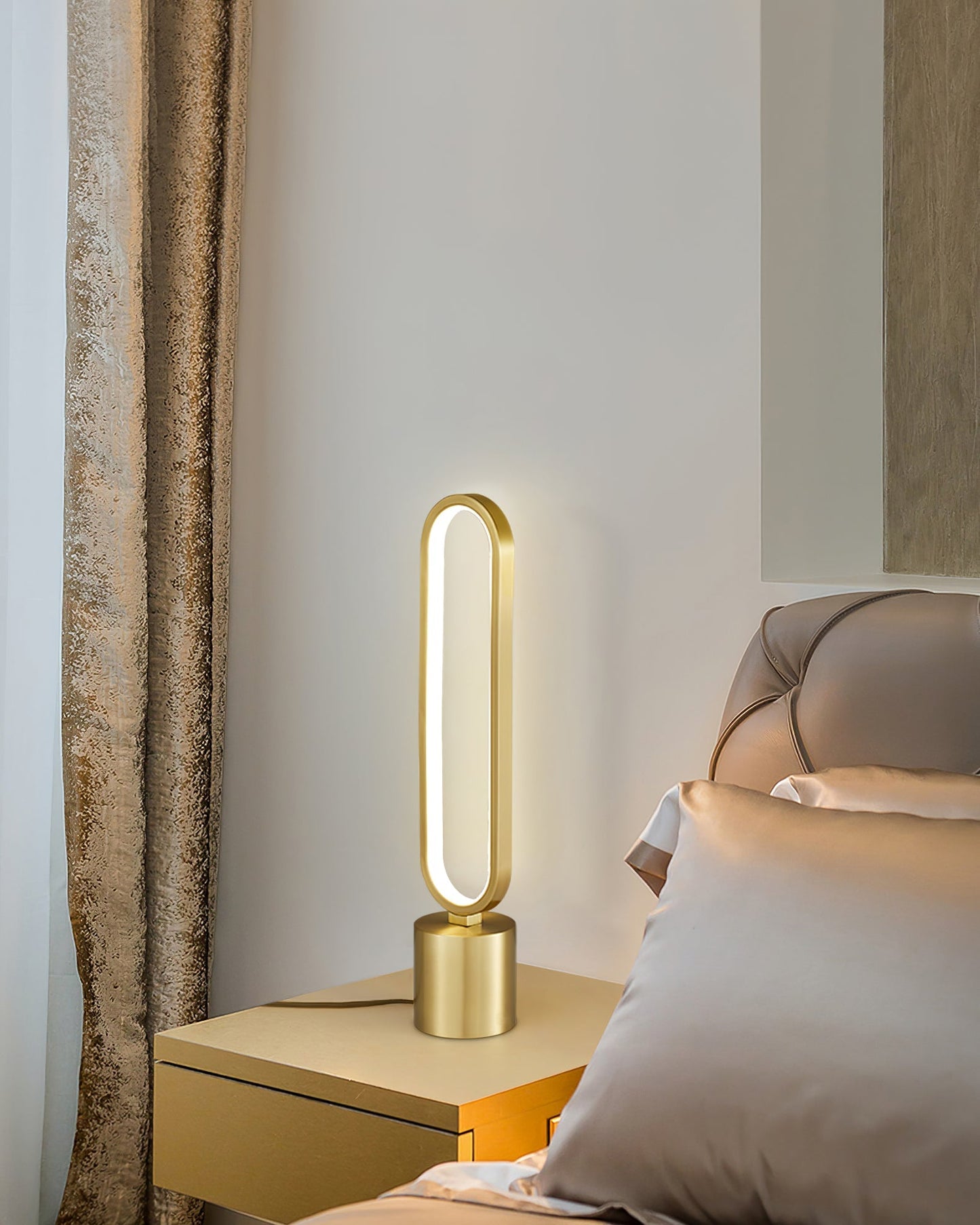 LuxeBeam - Table Lamp with Subtle Elegance and Warm, Soothing Light