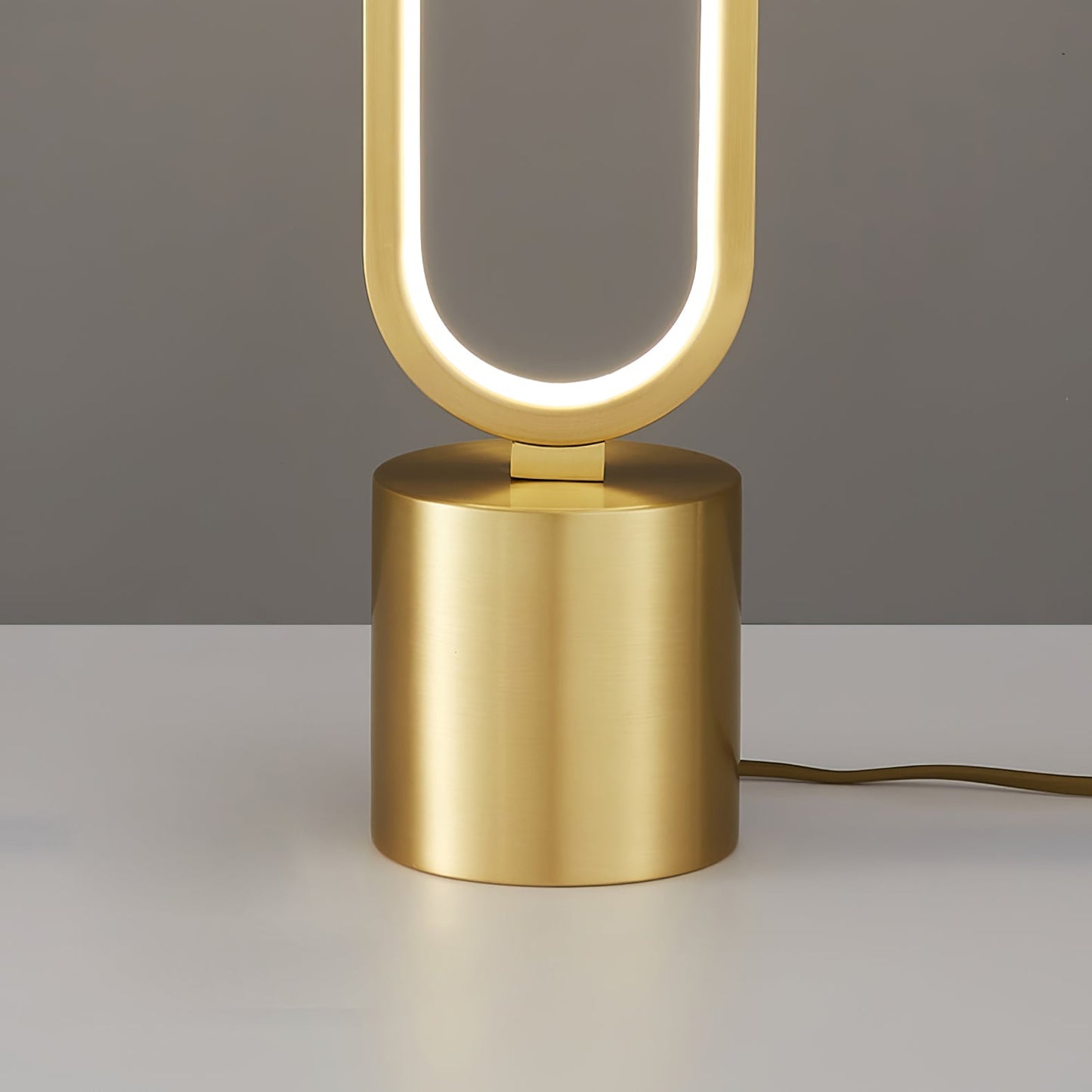 LuxeBeam - Table Lamp with Subtle Elegance and Warm, Soothing Light