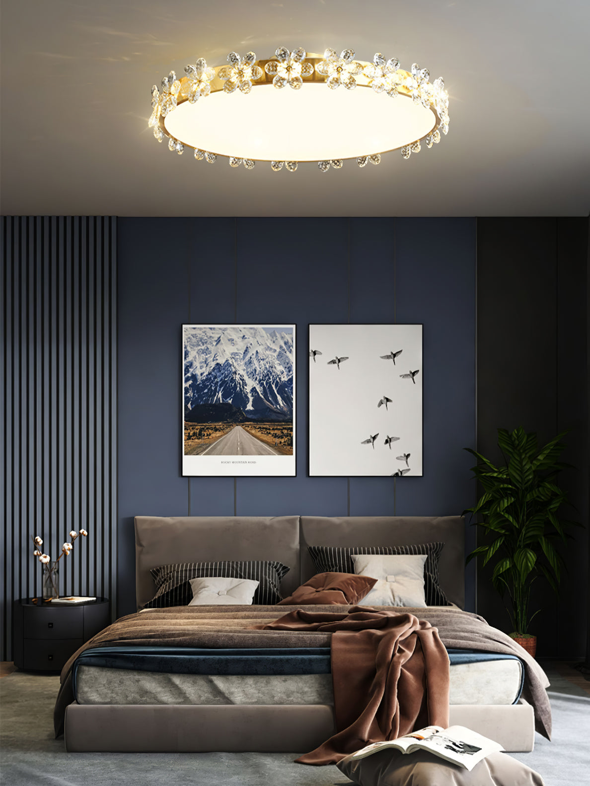 FloralCrystal - Loftlampe med krystalblade og subtil lysfordeling