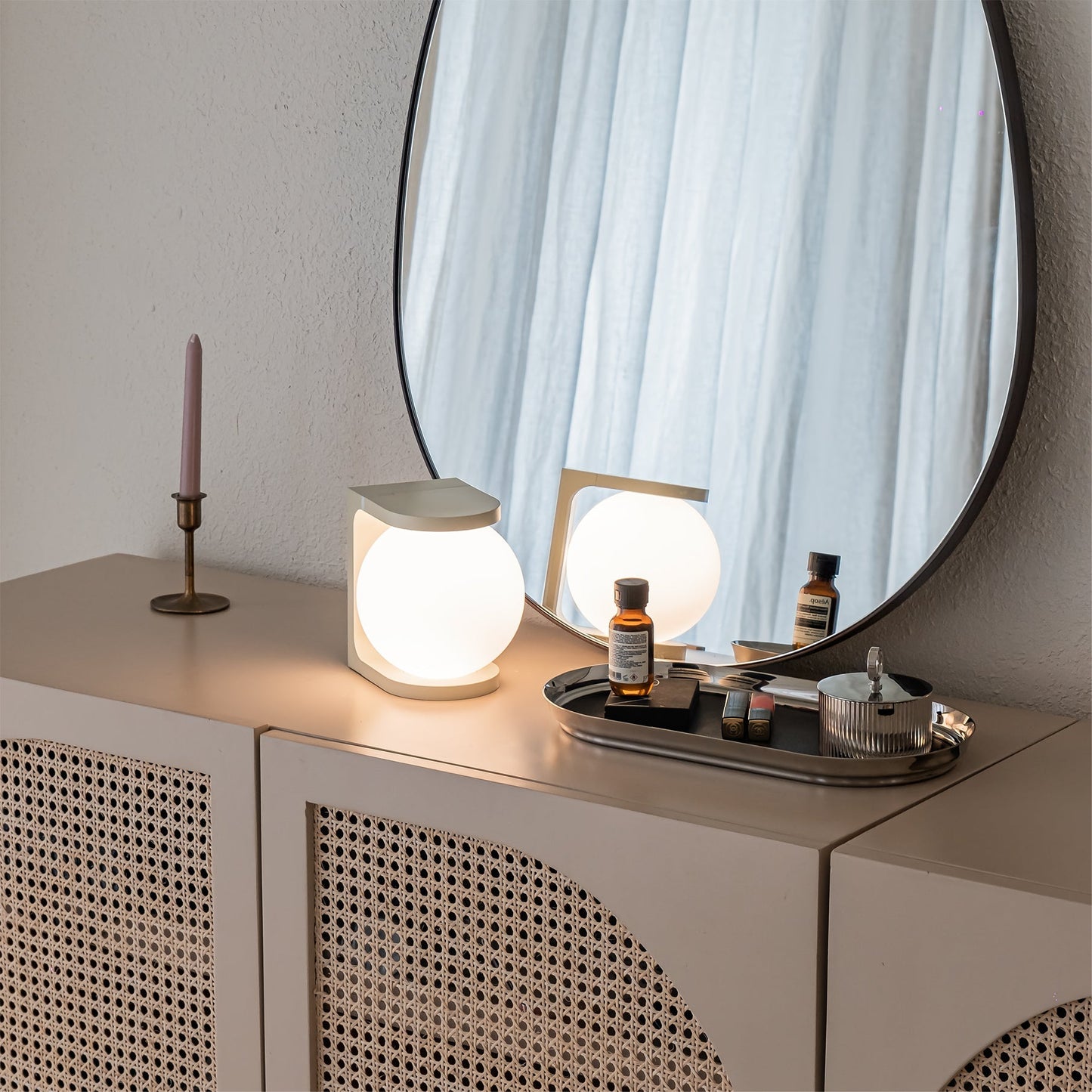 SleekLume - Ambient Table Lamp