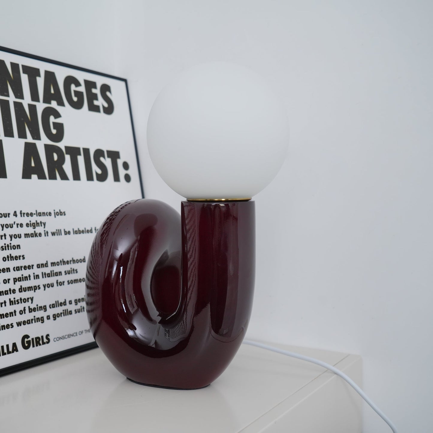 SpiralGlow – Elegant Resin and Glass Table Lamp