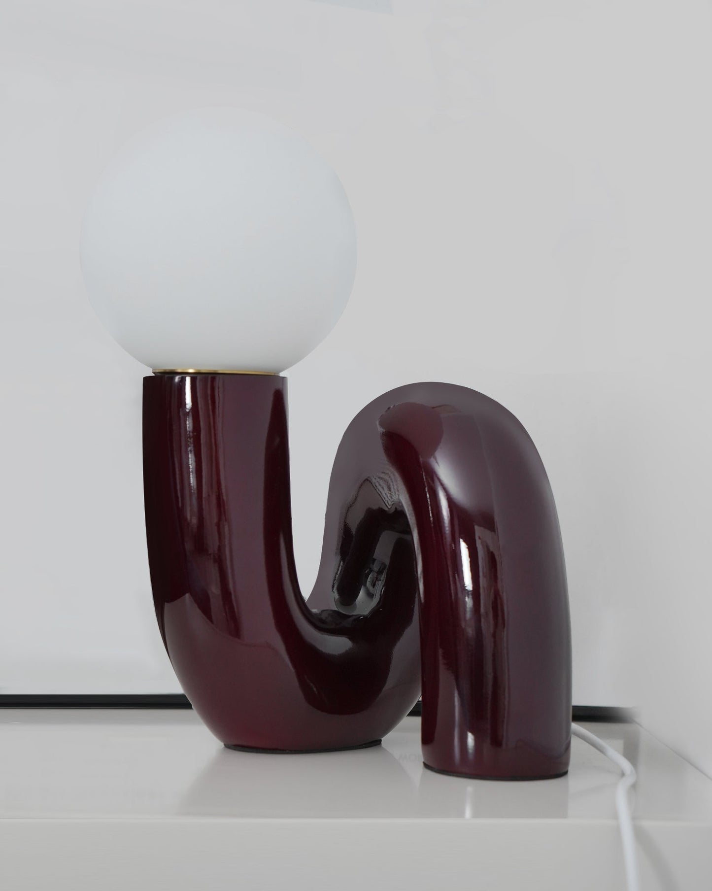 SpiralGlow – Elegant Resin and Glass Table Lamp