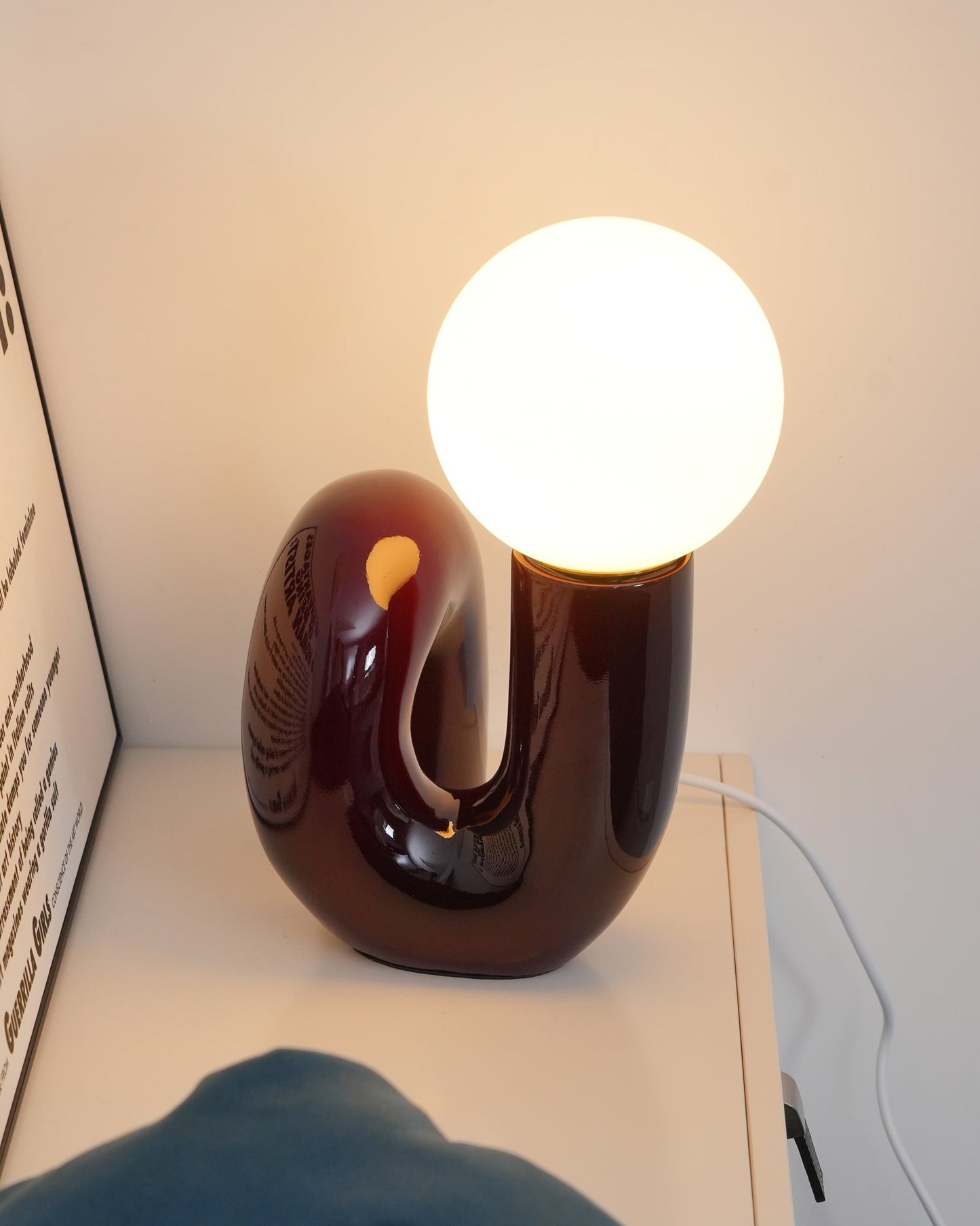 SpiralGlow – Elegant Resin and Glass Table Lamp