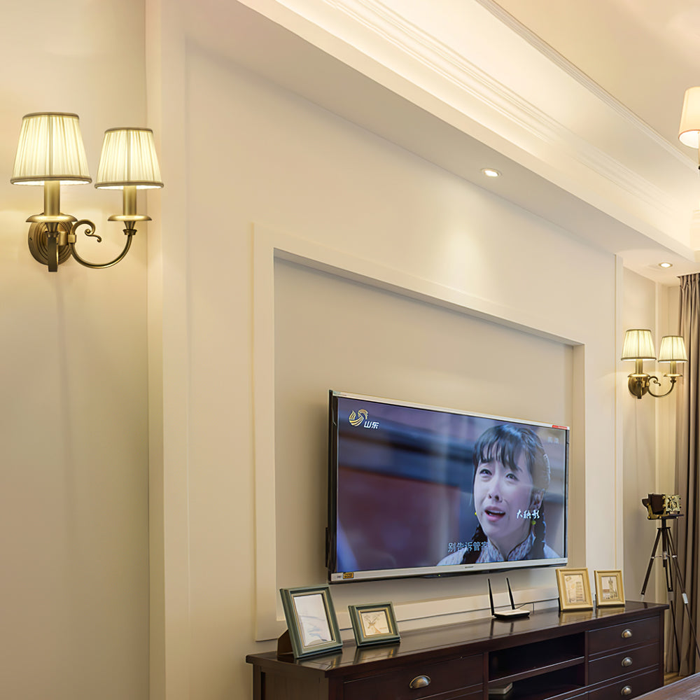 GlowRoyale – Elegant Gold Wall Lamp for Regal Lighting