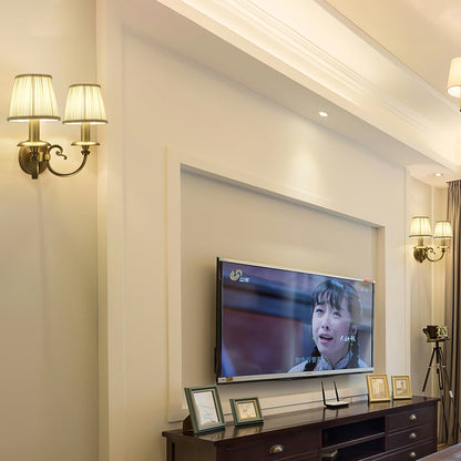 GlowRoyale – Elegant Gold Wall Lamp for Regal Lighting