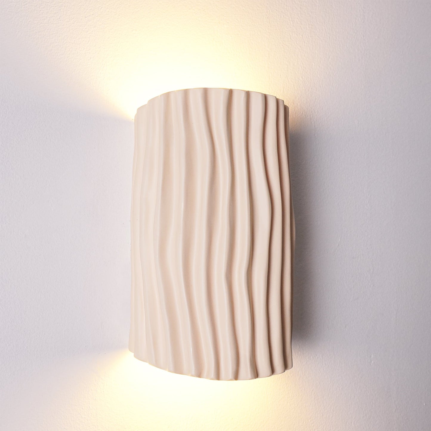 NordicLuxe – Resin Wall Light with Warm and Inviting Glow