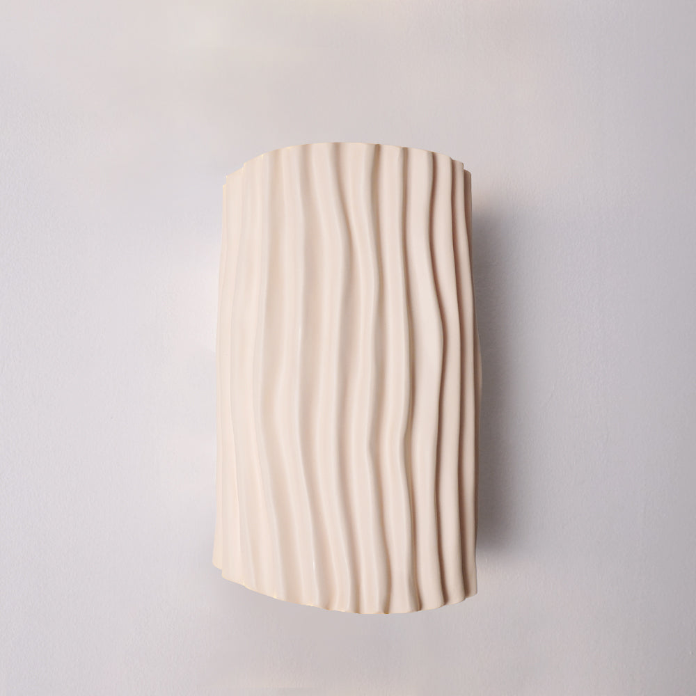 NordicLuxe – Resin Wall Light with Warm and Inviting Glow