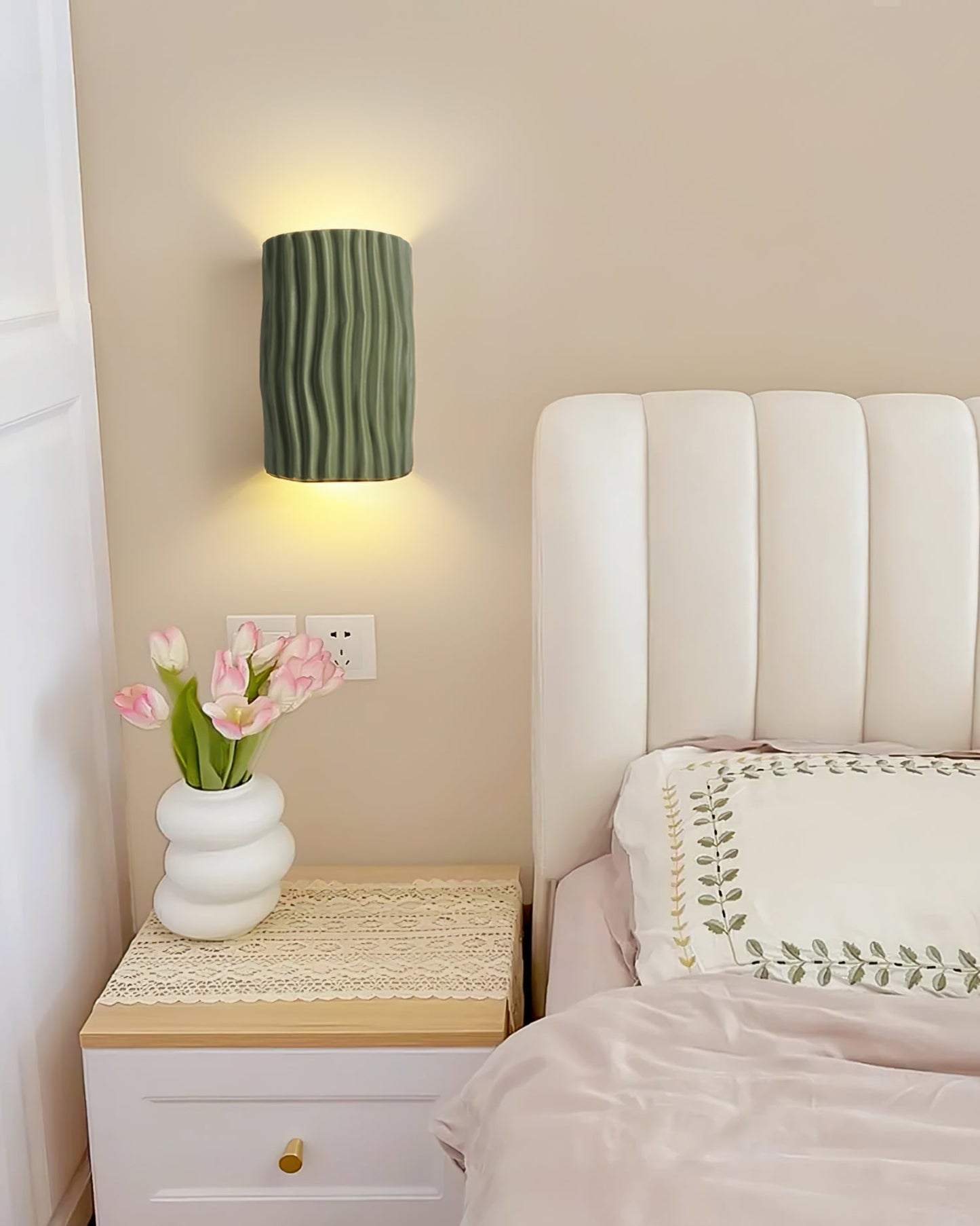 NordicLuxe – Resin Wall Light with Warm and Inviting Glow