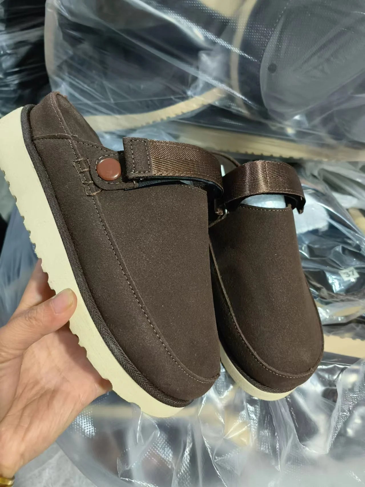 Plush Winter Women's Slippers - Elegant Large Size 43 Casual House Flats with Non-Slip Sole 9