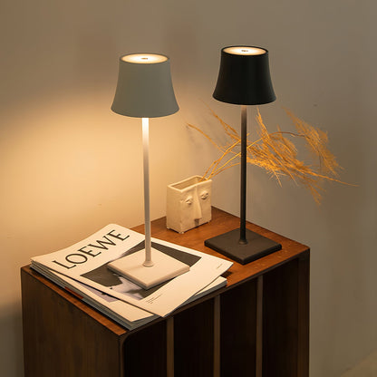 PoldLight – Modern LED Table Lamp with Charging Capability