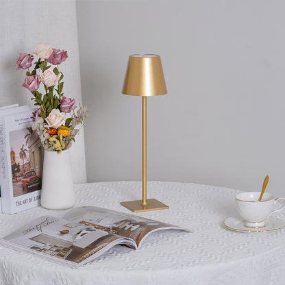 PoldLight – Modern LED Table Lamp with Charging Capability