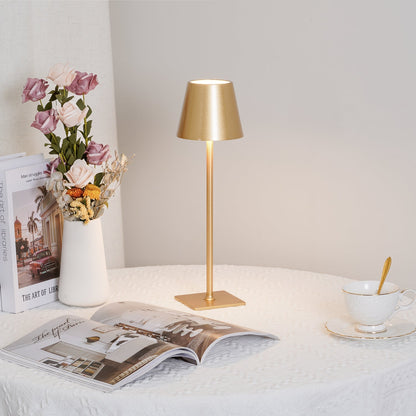 PoldLight – Modern LED Table Lamp with Charging Capability