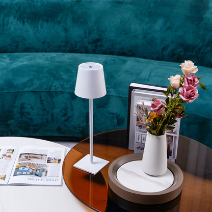 PoldLight – Modern LED Table Lamp with Charging Capability