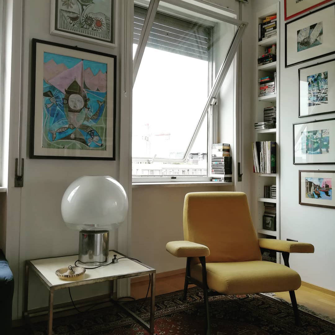 FusionGlow – Retro-inspireret bordlampe med glaskrop