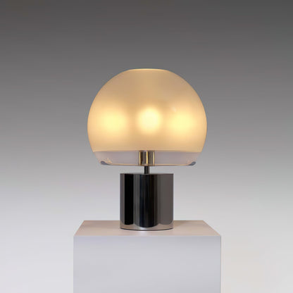 FusionGlow – Retro-inspireret bordlampe med glaskrop