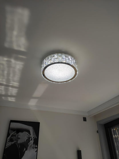 PrismLuxe - Plafonnier au design sophistiqué et à l'illumination changeante