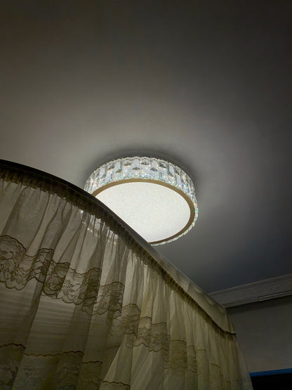 PrismLuxe - Plafonnier au design sophistiqué et à l'illumination changeante