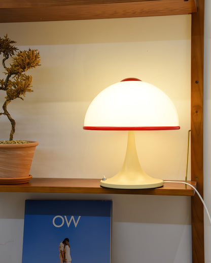 MushroomRadiance - Table Lamp with Sleek Base and Soft Lighting