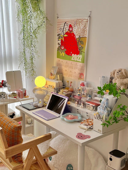 RoboLuxe - Lampada da Tavolo con Design Ispirato ai Robot e Illuminazione Accogliente