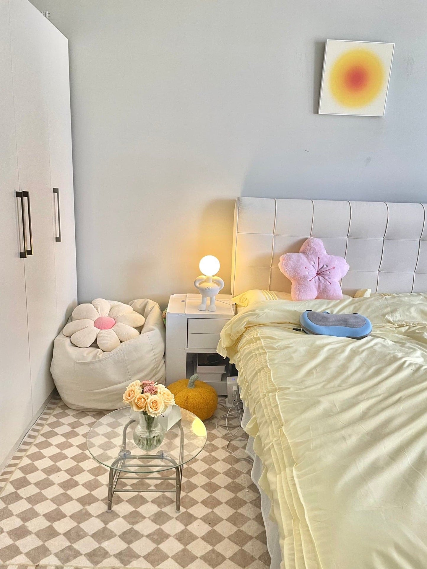 RoboLuxe - Lampada da Tavolo con Design Ispirato ai Robot e Illuminazione Accogliente