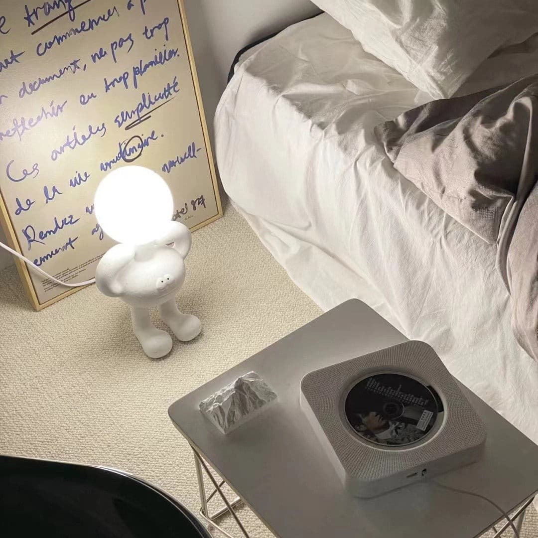RoboLuxe - Lampada da Tavolo con Design Ispirato ai Robot e Illuminazione Accogliente