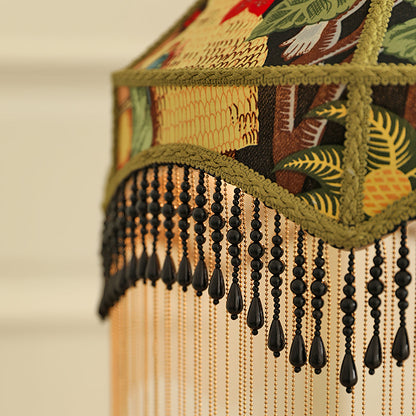 VintageBloom - Lámpara de Mesa en Motivo Floral Francés con Flecos