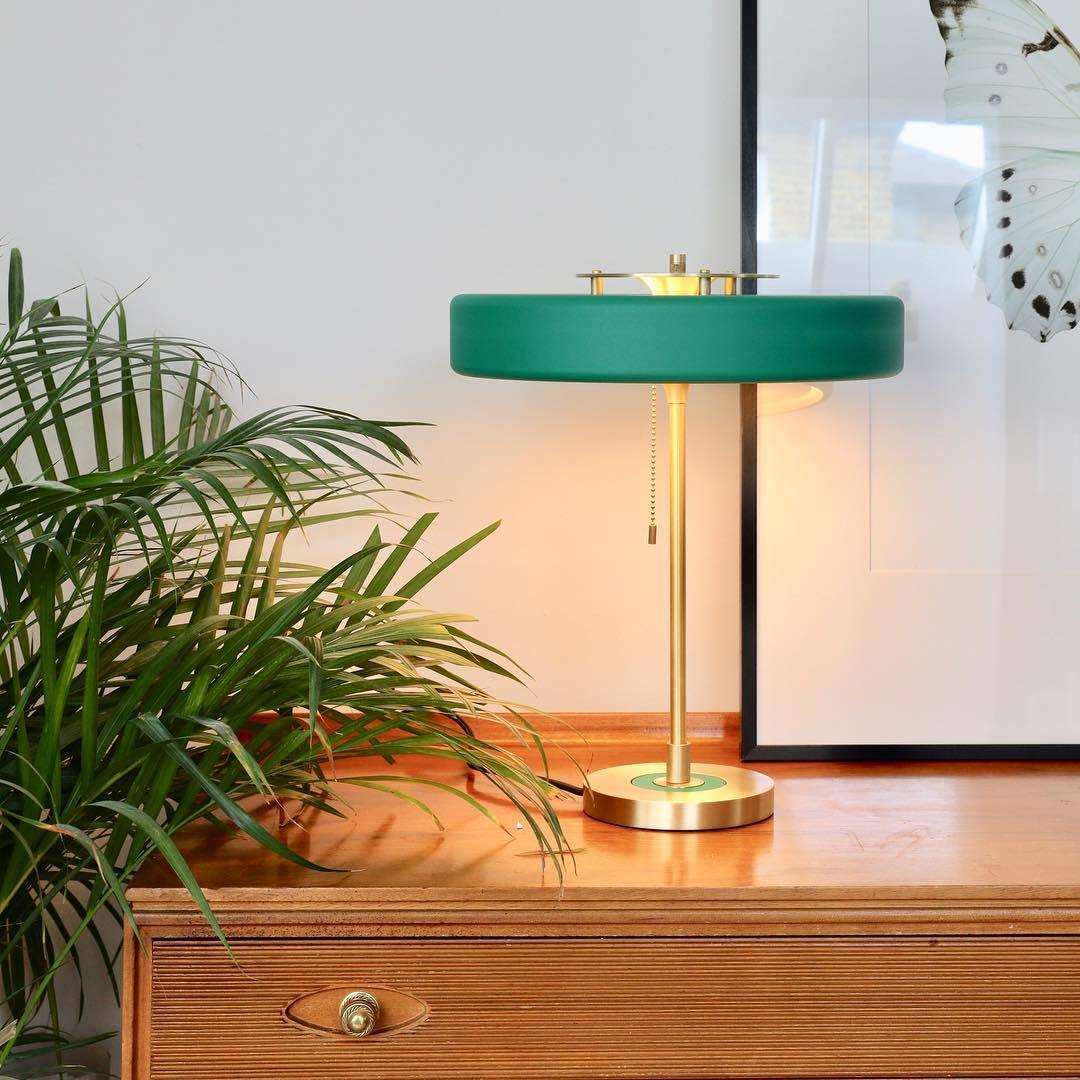 ElegantGlow – Timeless Metal and Acrylic Table Lamp