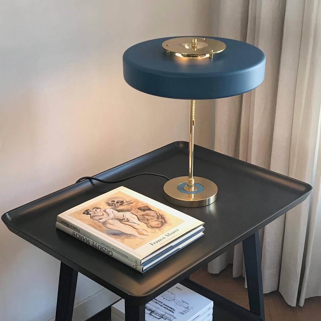 ElegantGlow – Timeless Metal and Acrylic Table Lamp