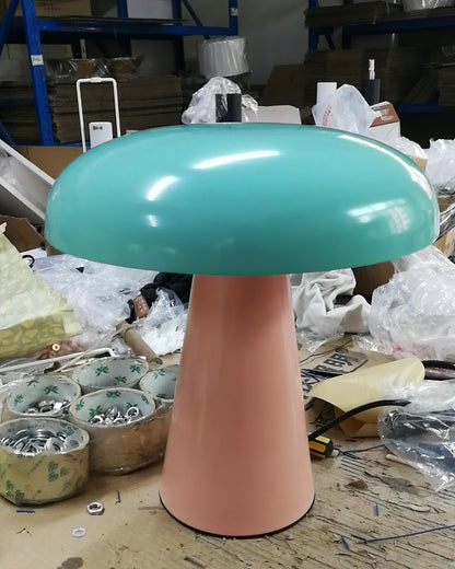 RheaBeam - Elegant Table Lamp with Refined Base and Subtle Light