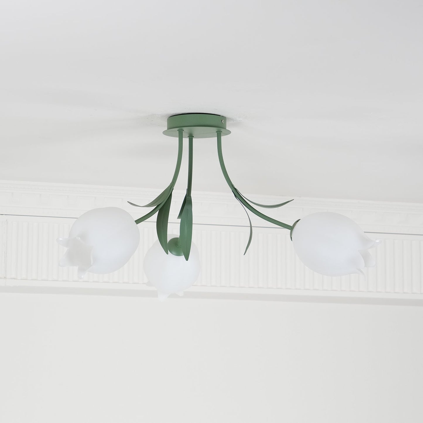 RickoRadiance - Loftlampe med sofistikeret stil og blød glød