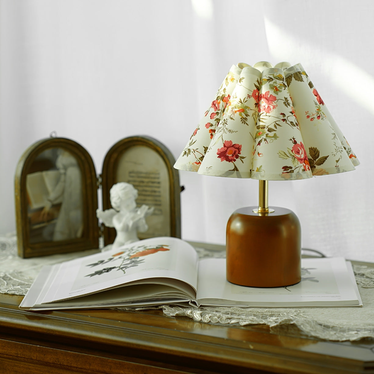 CharmeGlow - Vintage-Inspired Lamp with Soft, Warm Glow