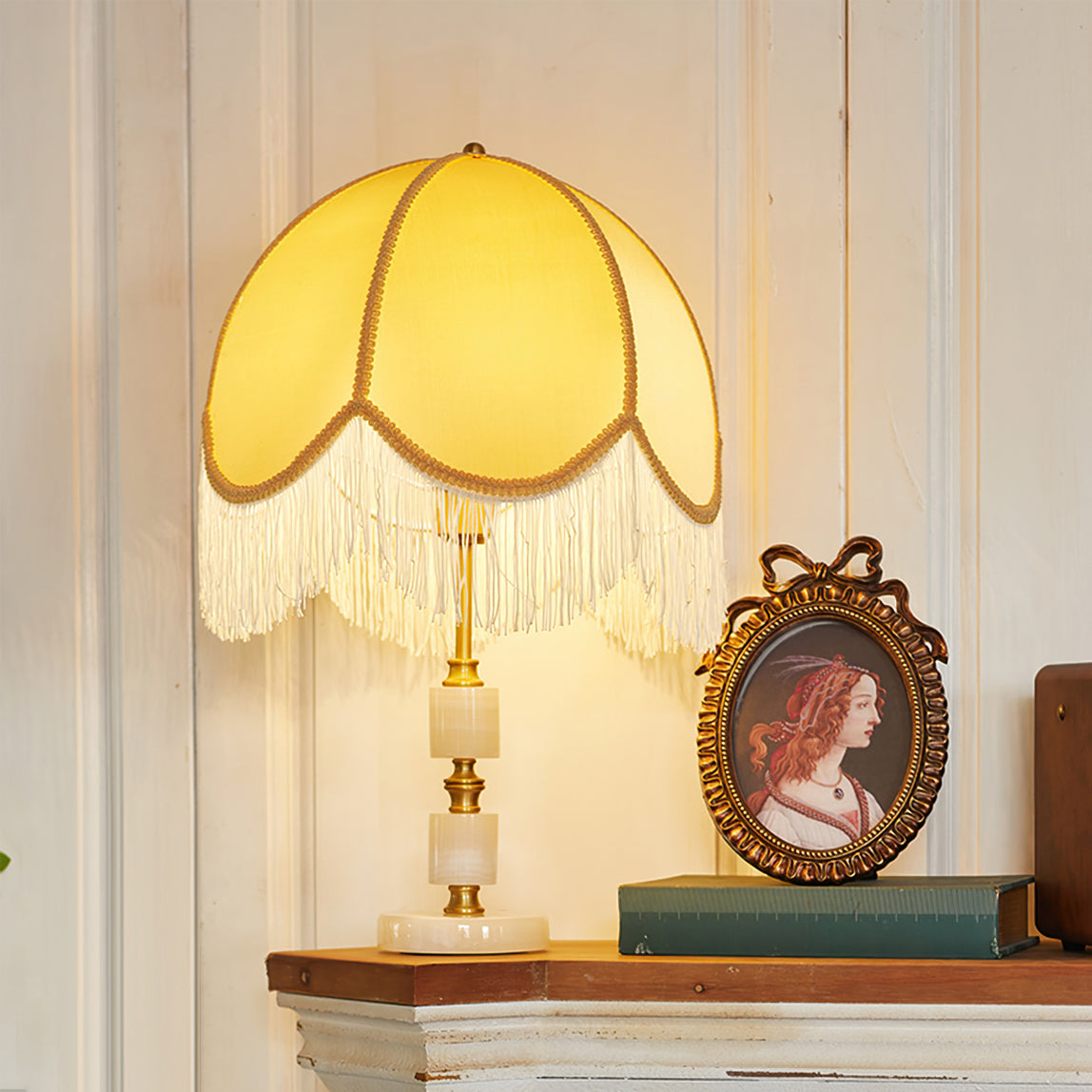 MarbleCharm – Lámpara de Mesa Rústica con Acento de Borlas